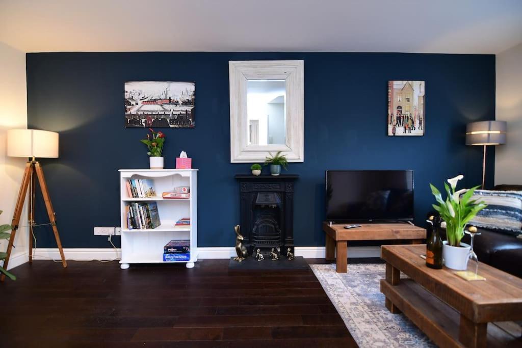 Loveyork Priory Apartment - Central With Parking Bagian luar foto