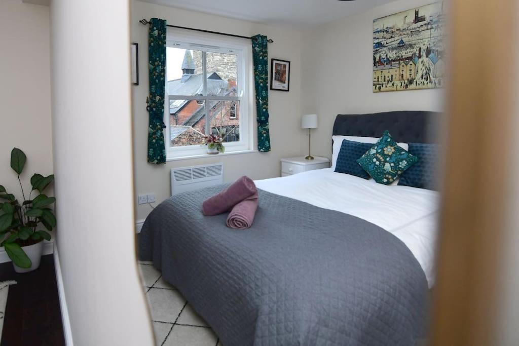 Loveyork Priory Apartment - Central With Parking Bagian luar foto