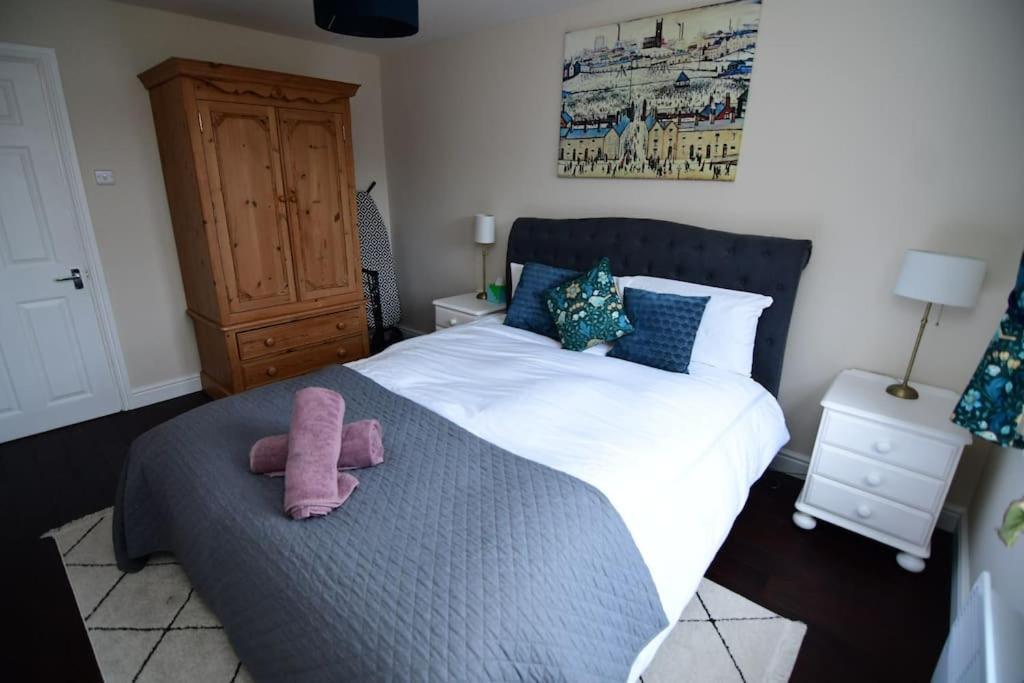 Loveyork Priory Apartment - Central With Parking Bagian luar foto