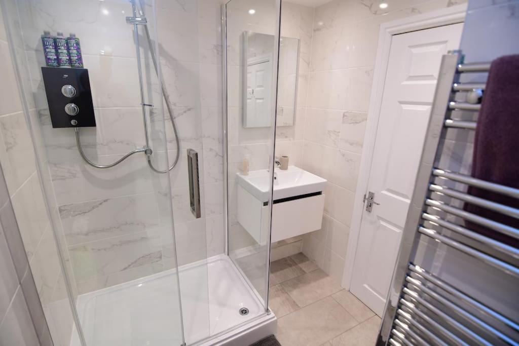 Loveyork Priory Apartment - Central With Parking Bagian luar foto