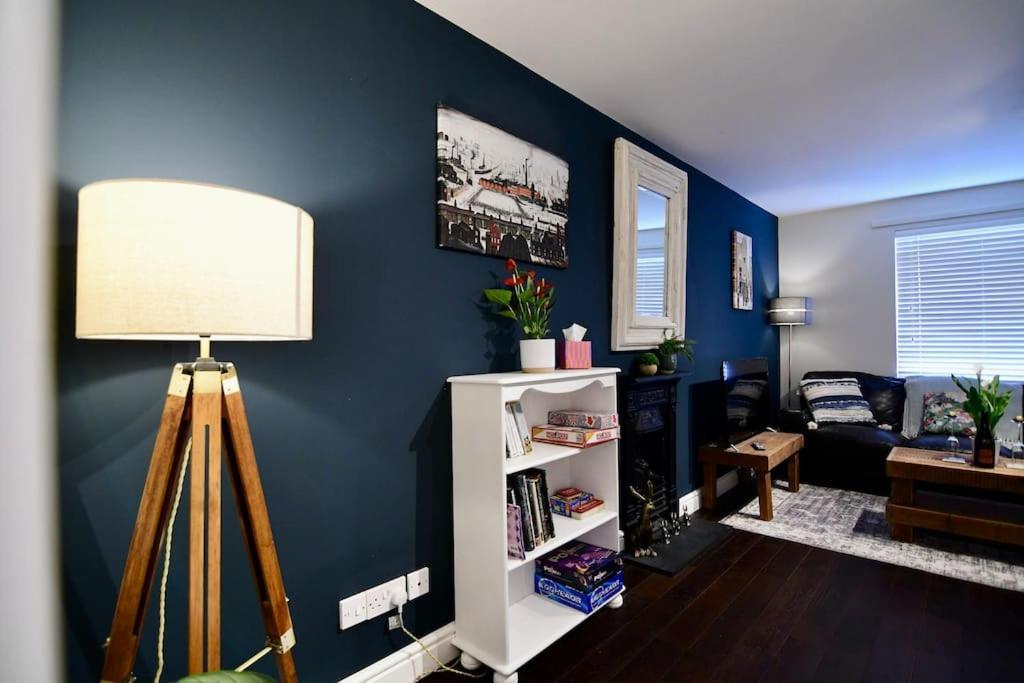 Loveyork Priory Apartment - Central With Parking Bagian luar foto